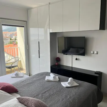 Apartment Sea Breeze *