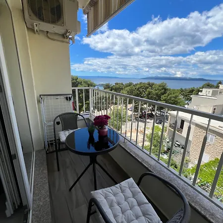 Apartment Sea Breeze *