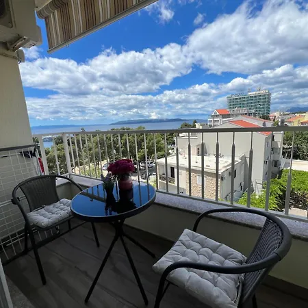 Sea Breeze Apartment Makarska